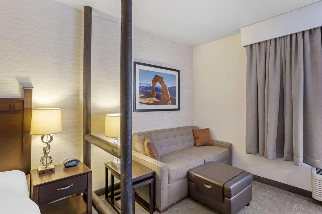 Quality Suites Moab Near Arches National Park Ruang foto