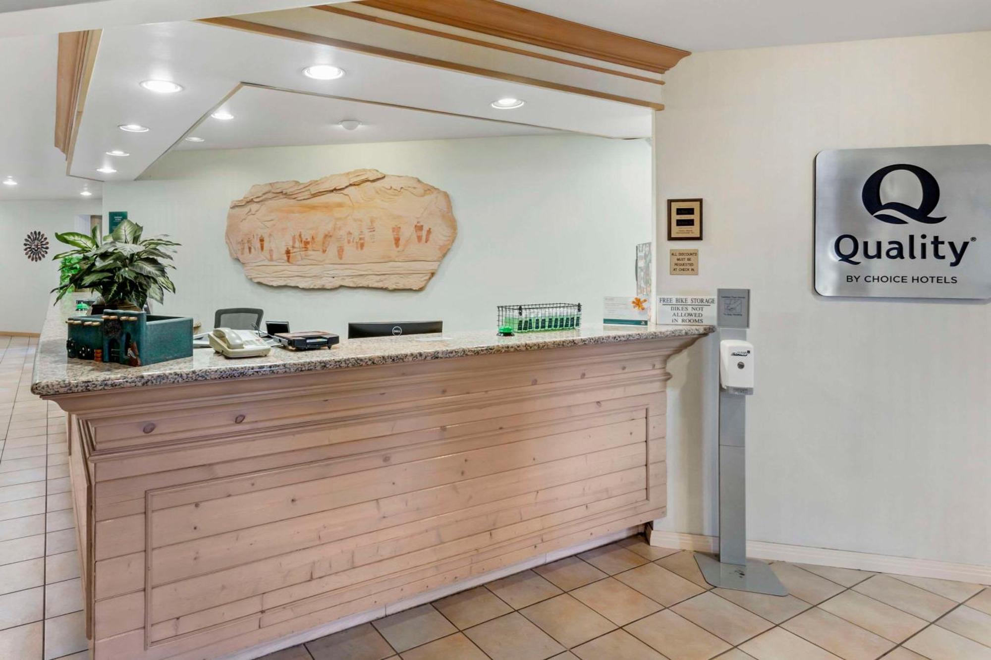 Quality Suites Moab Near Arches National Park Bagian luar foto